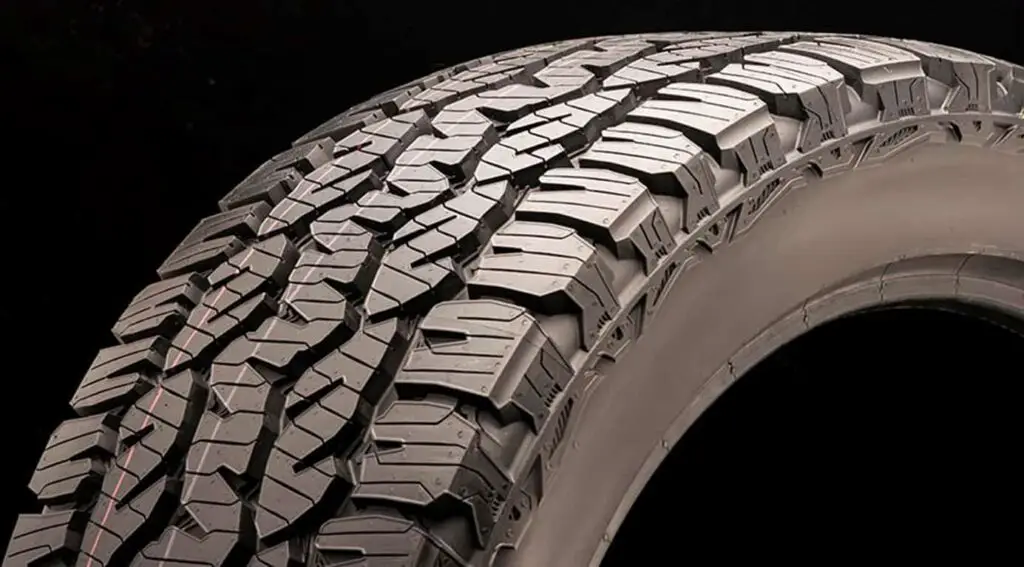 Large treads on a tire